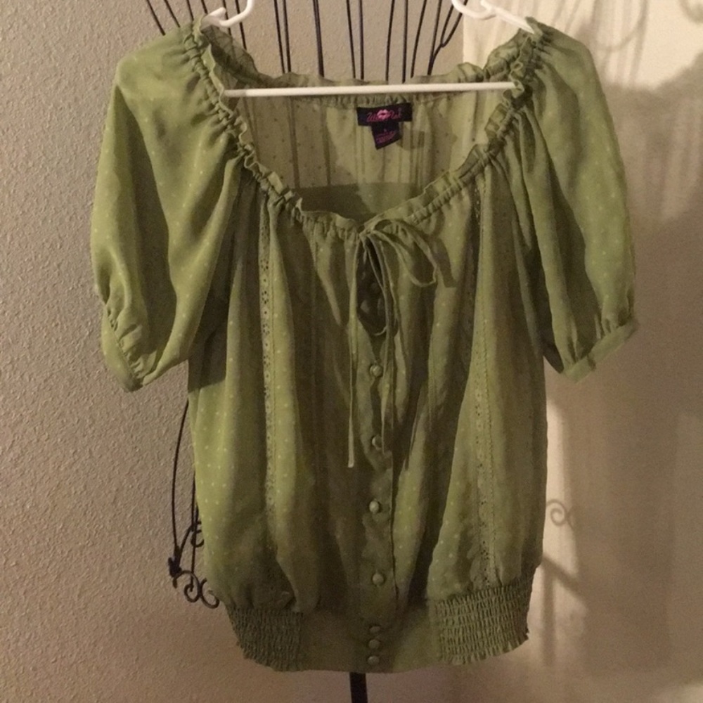 💥SOLD💥Ultra Flirt Polkadot Button Lace Blouse